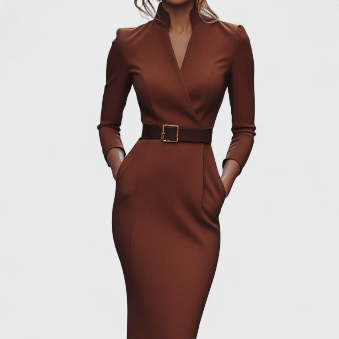 Elegant black dress with belt and collar