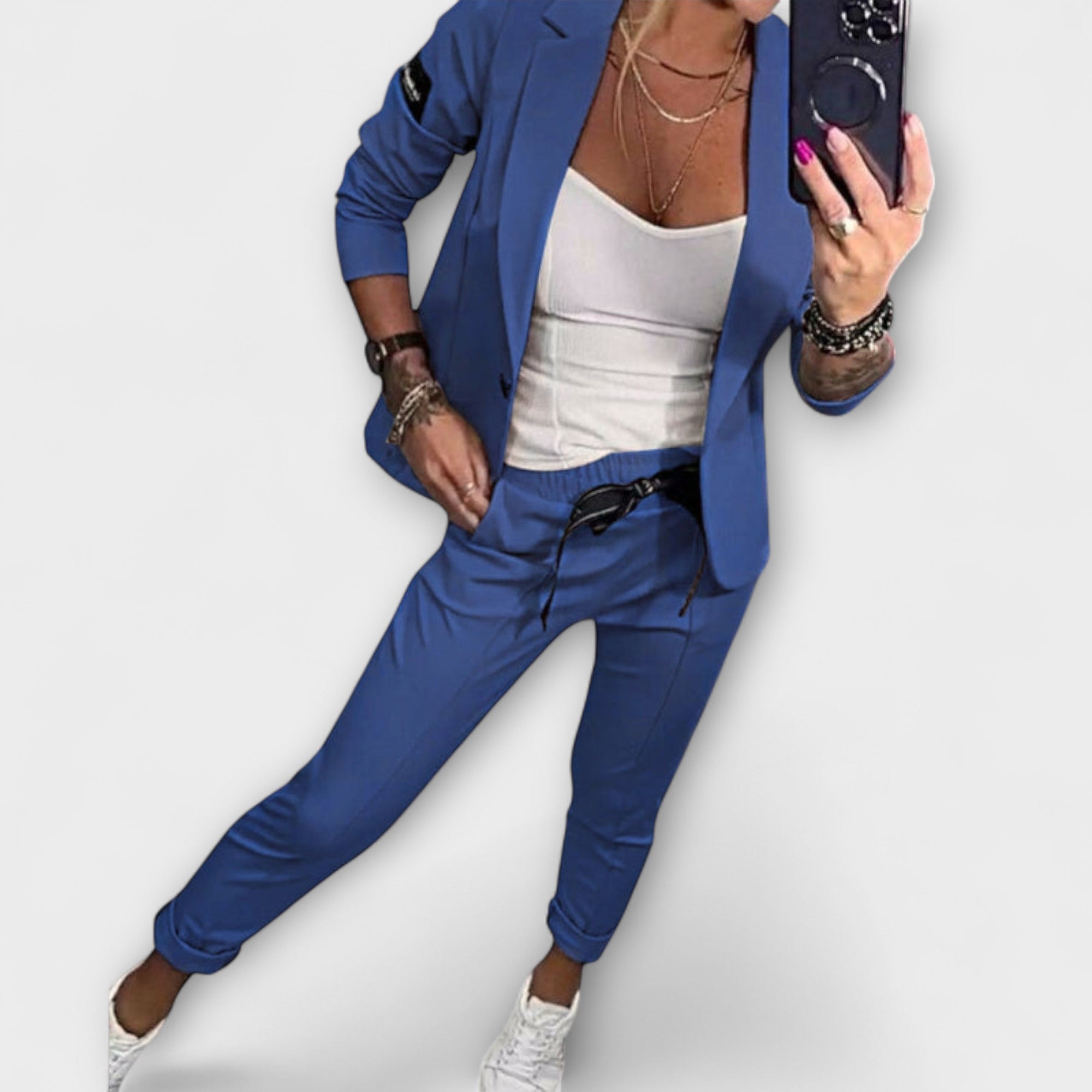 Set coordonat de top, jachetă și pantaloni