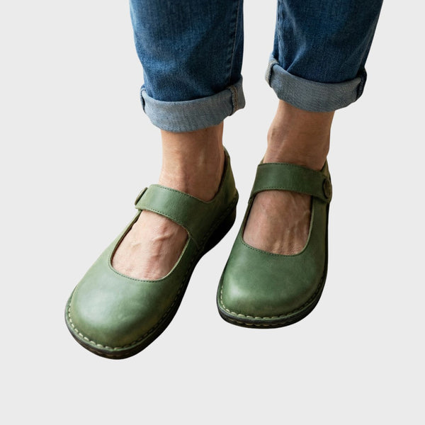 Hand-stitched leather shoes in a timeless style