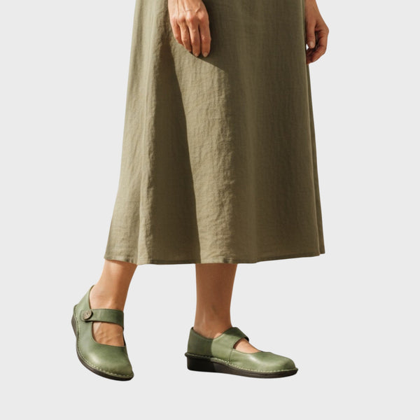 Hand-stitched leather shoes in a timeless style