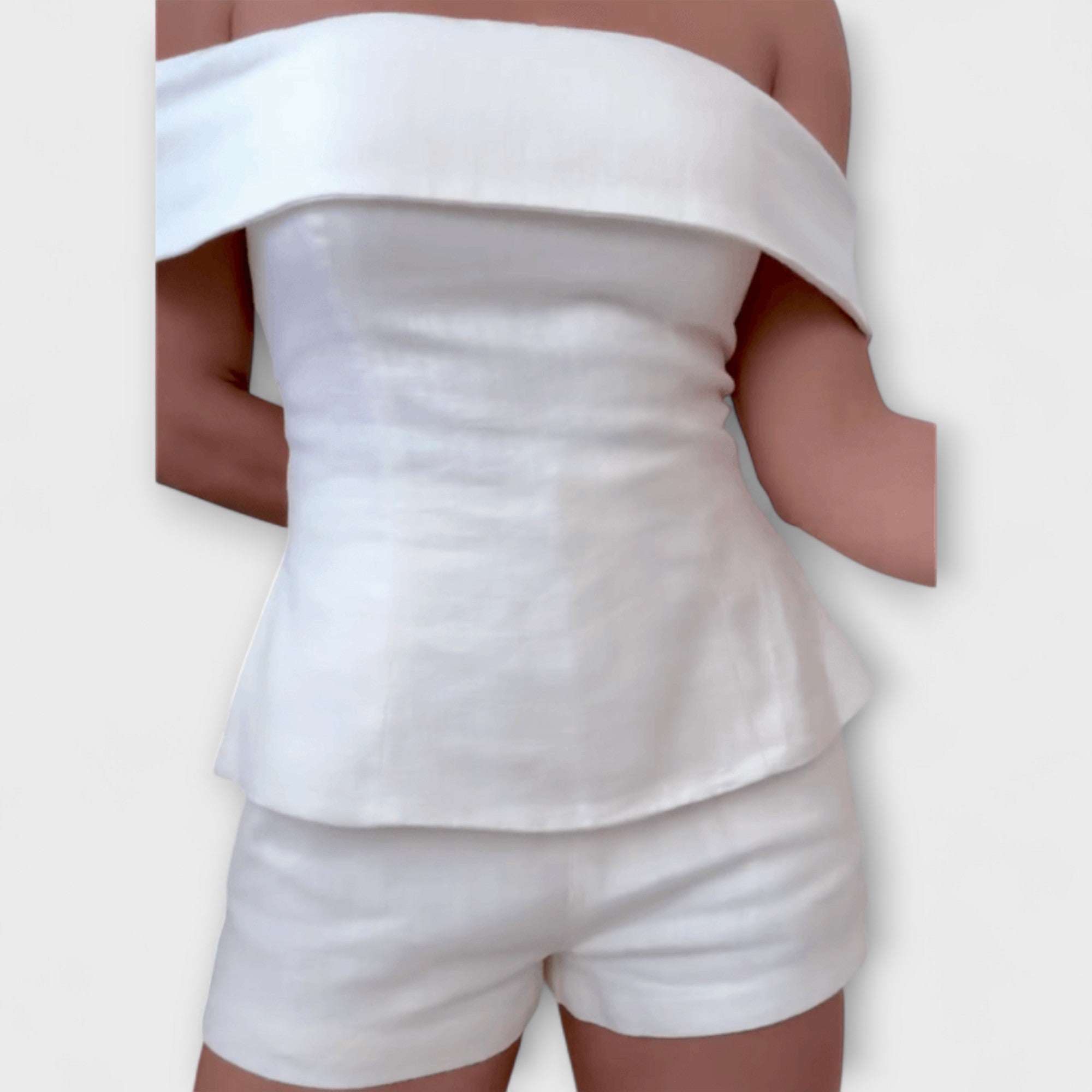 White cotton and linen two-piece set