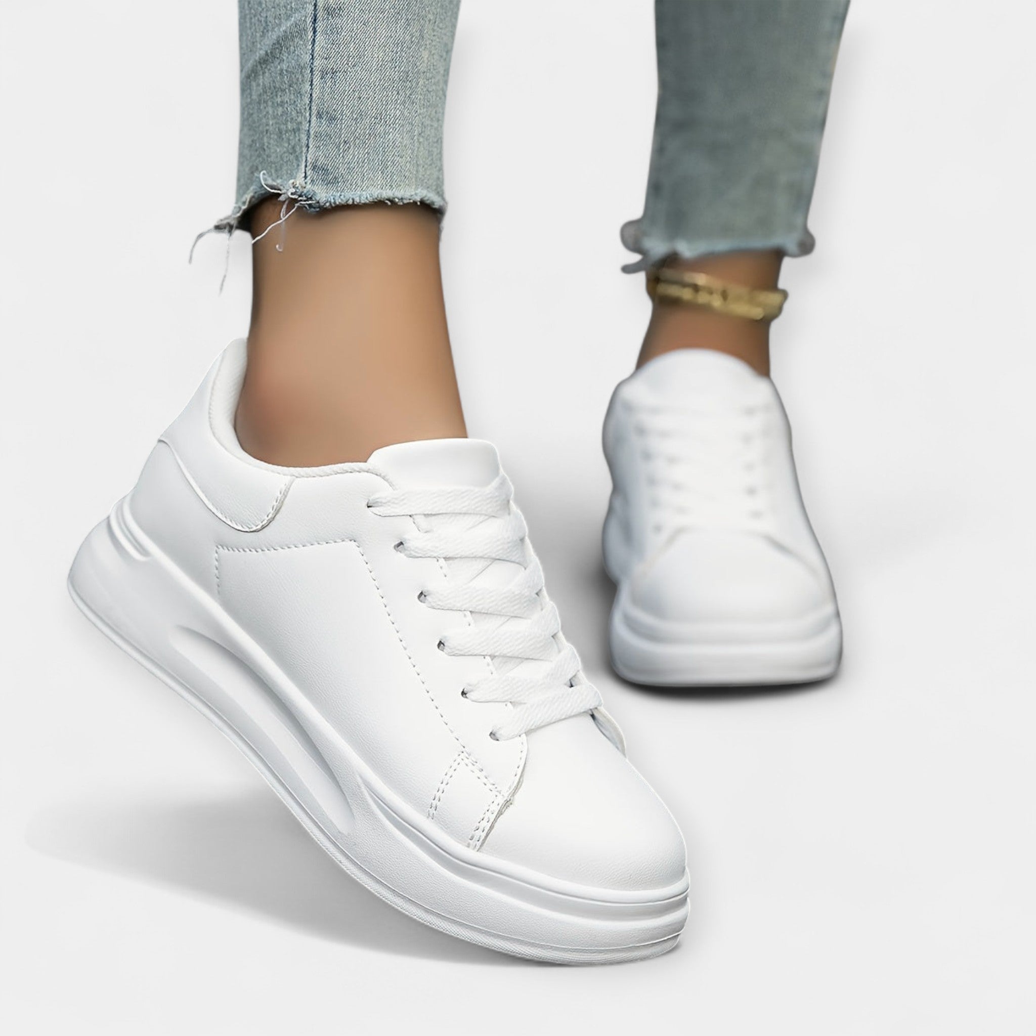 Magdaléna Elegant Minimalist Urban Sneakers Style