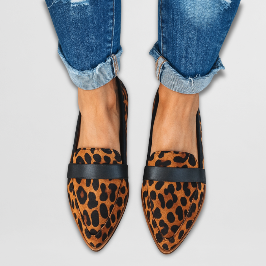 Elegant Loafers in Magdaléna Leather with Refined Toe