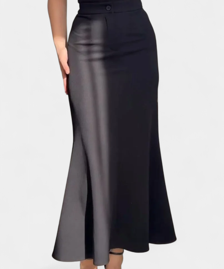 Fitted mermaid style skirt