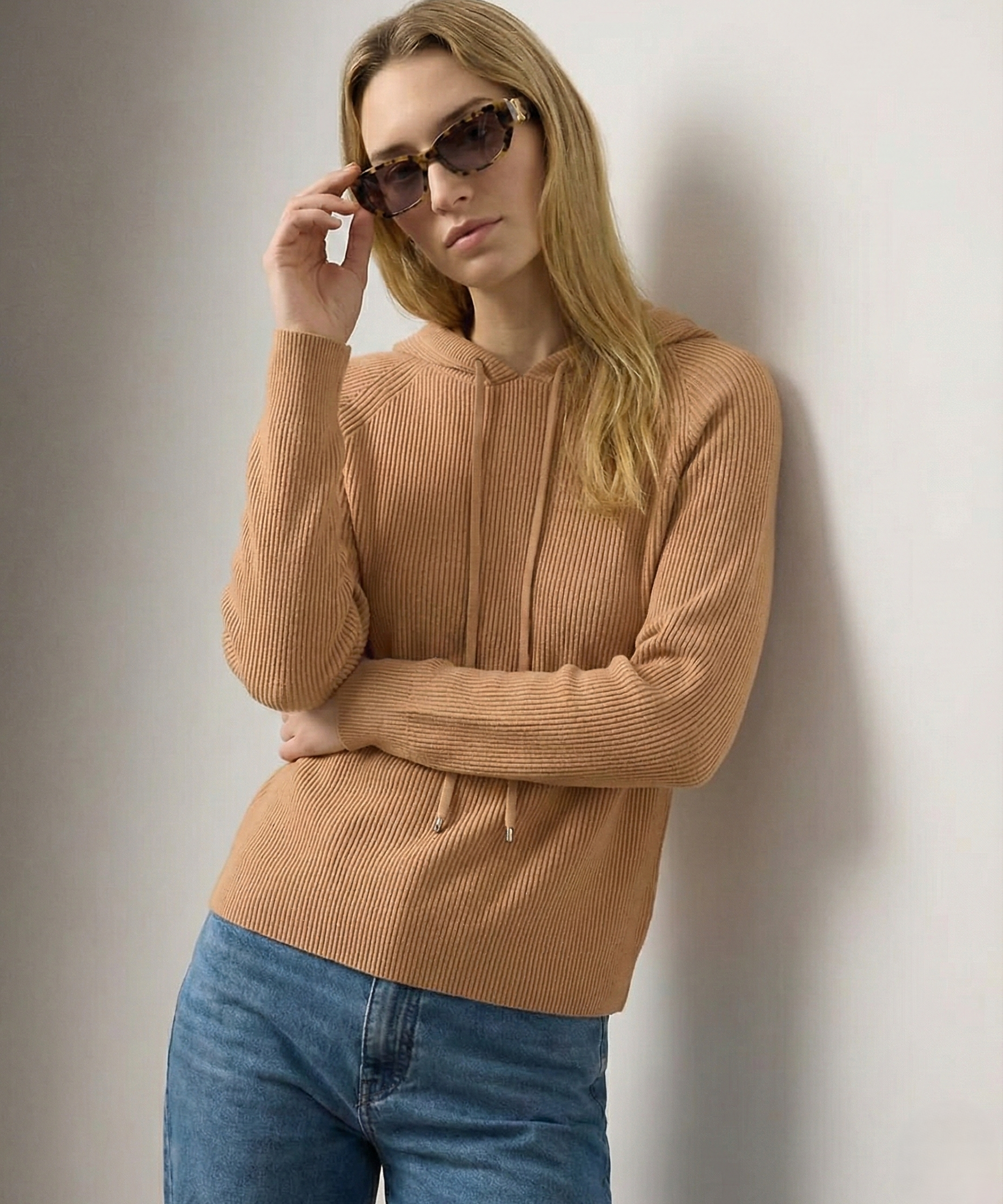 Classic hoodie for women in an urban style