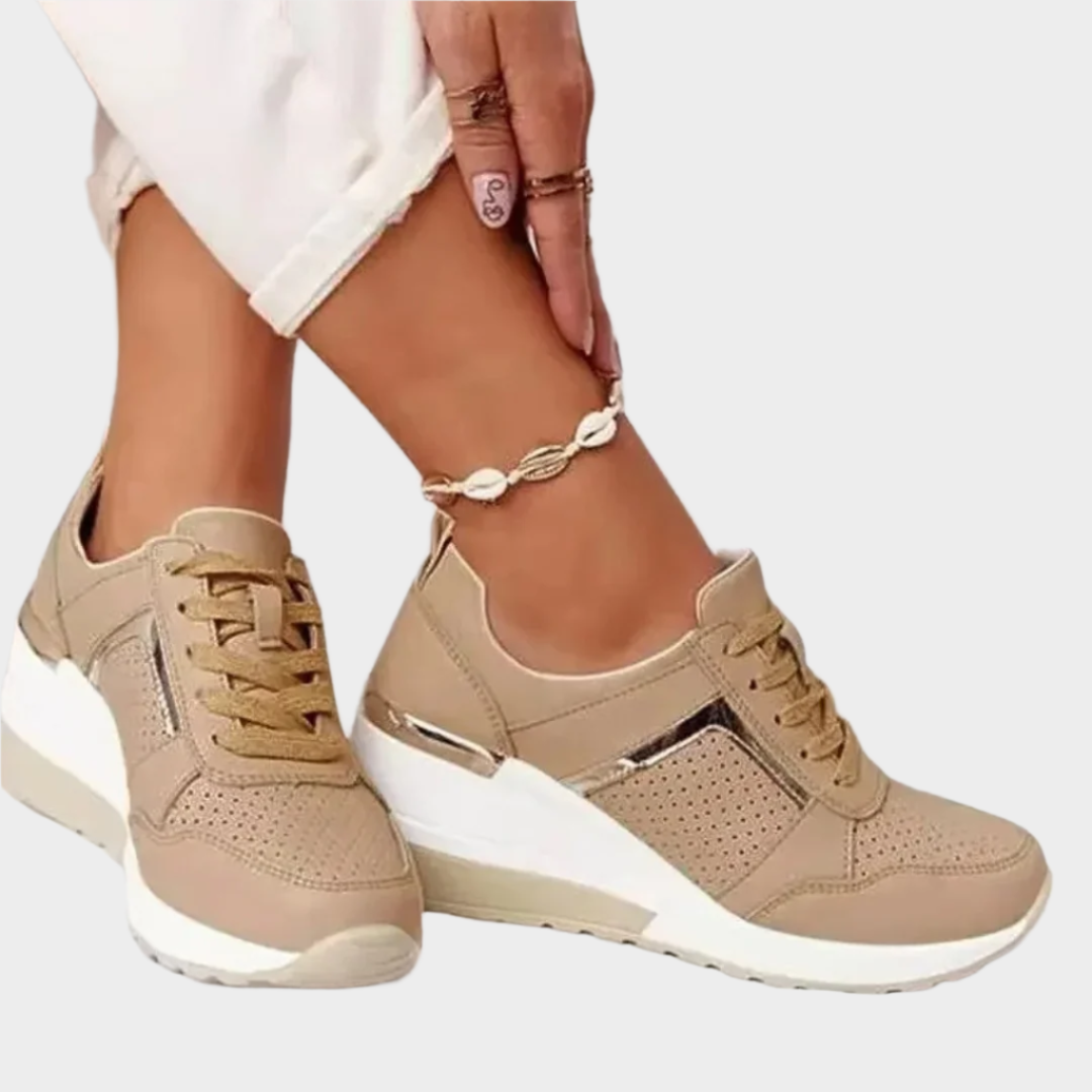 Sára Sophisticated Urban Sneakers with Indoor Platform