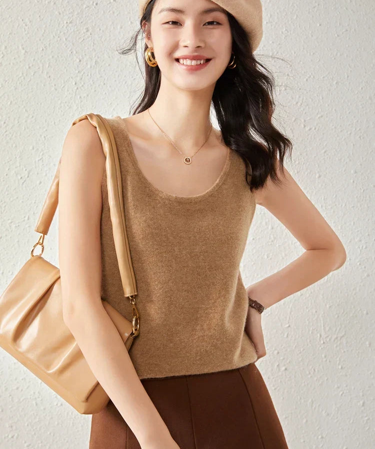 Ivanna Quinn Cashmere V-Neck