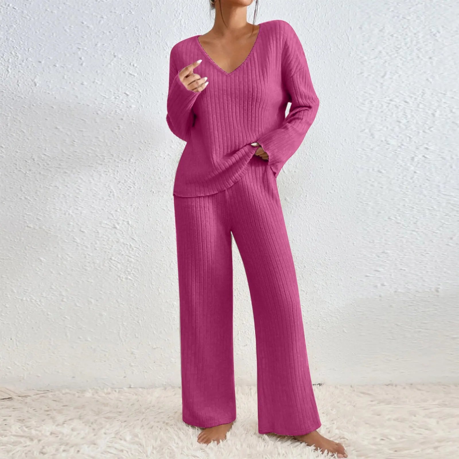 Two-piece set with straight trousers and V-neck top