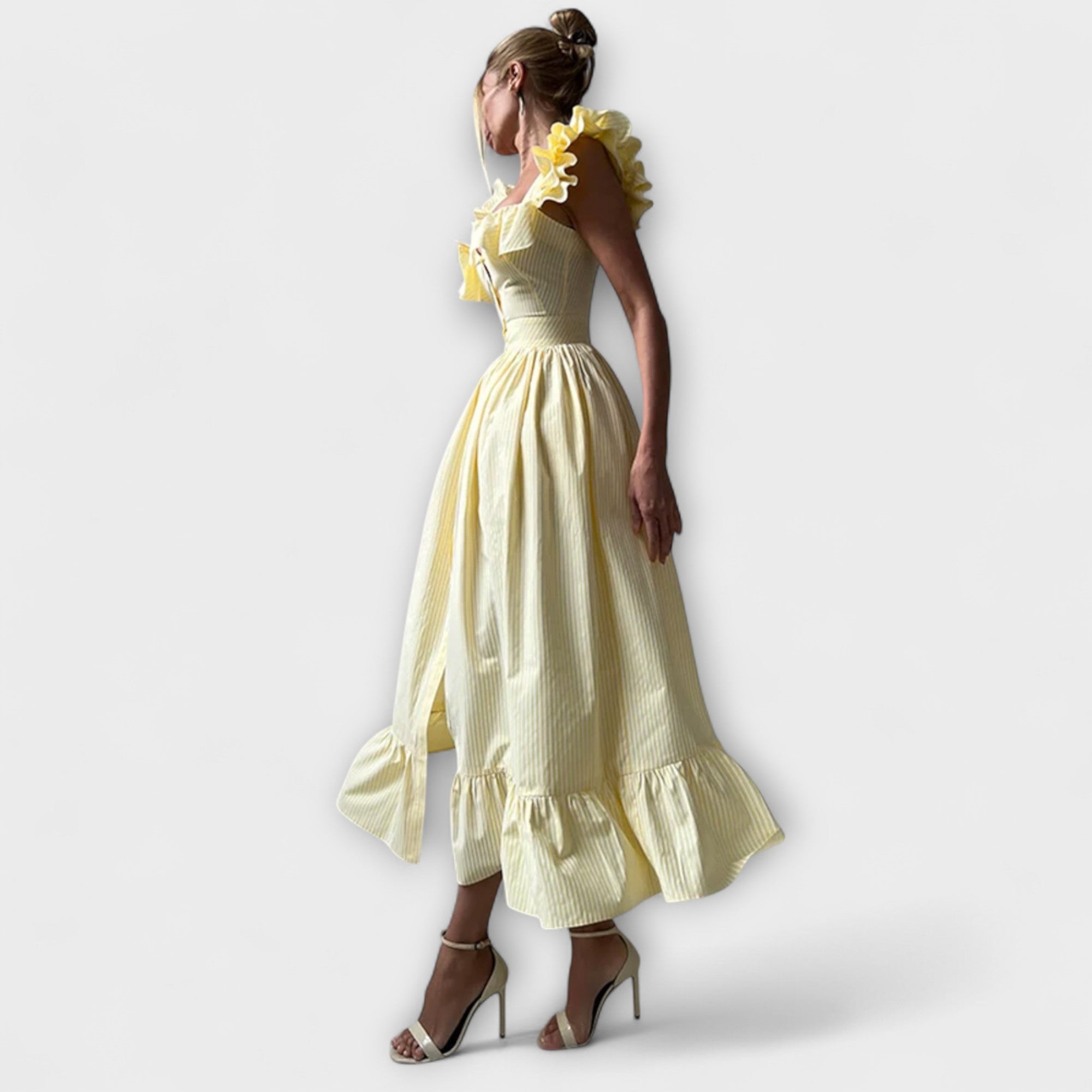 Rochie cu volane
