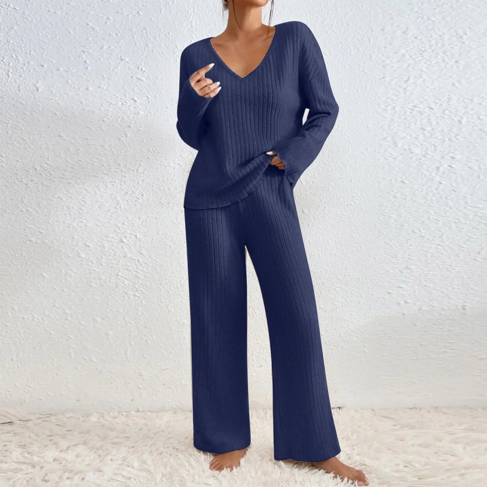 Two-piece set with straight trousers and V-neck top