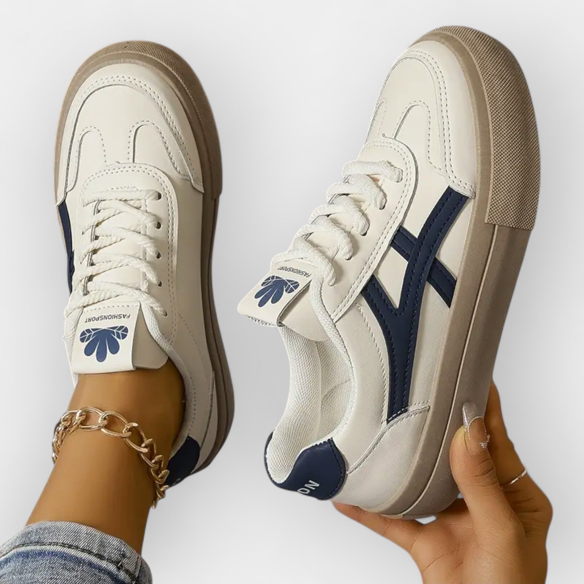 Eva Elegant Sneakers with Retro and Comfortable Platform