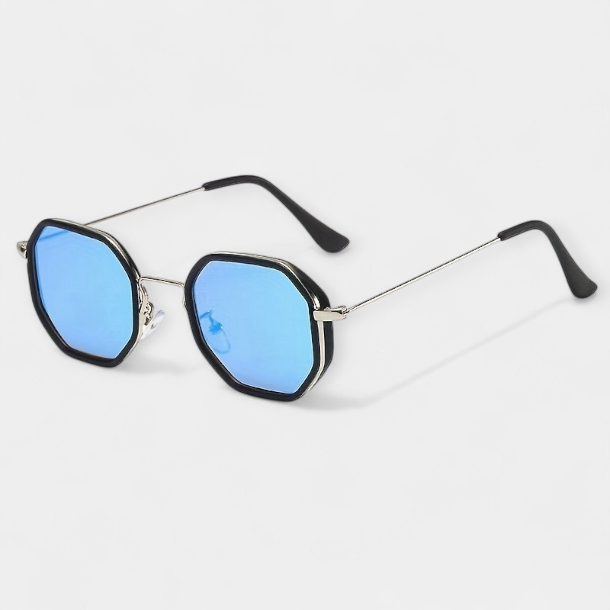 Karolína Stylish All Day Frame Sunglasses