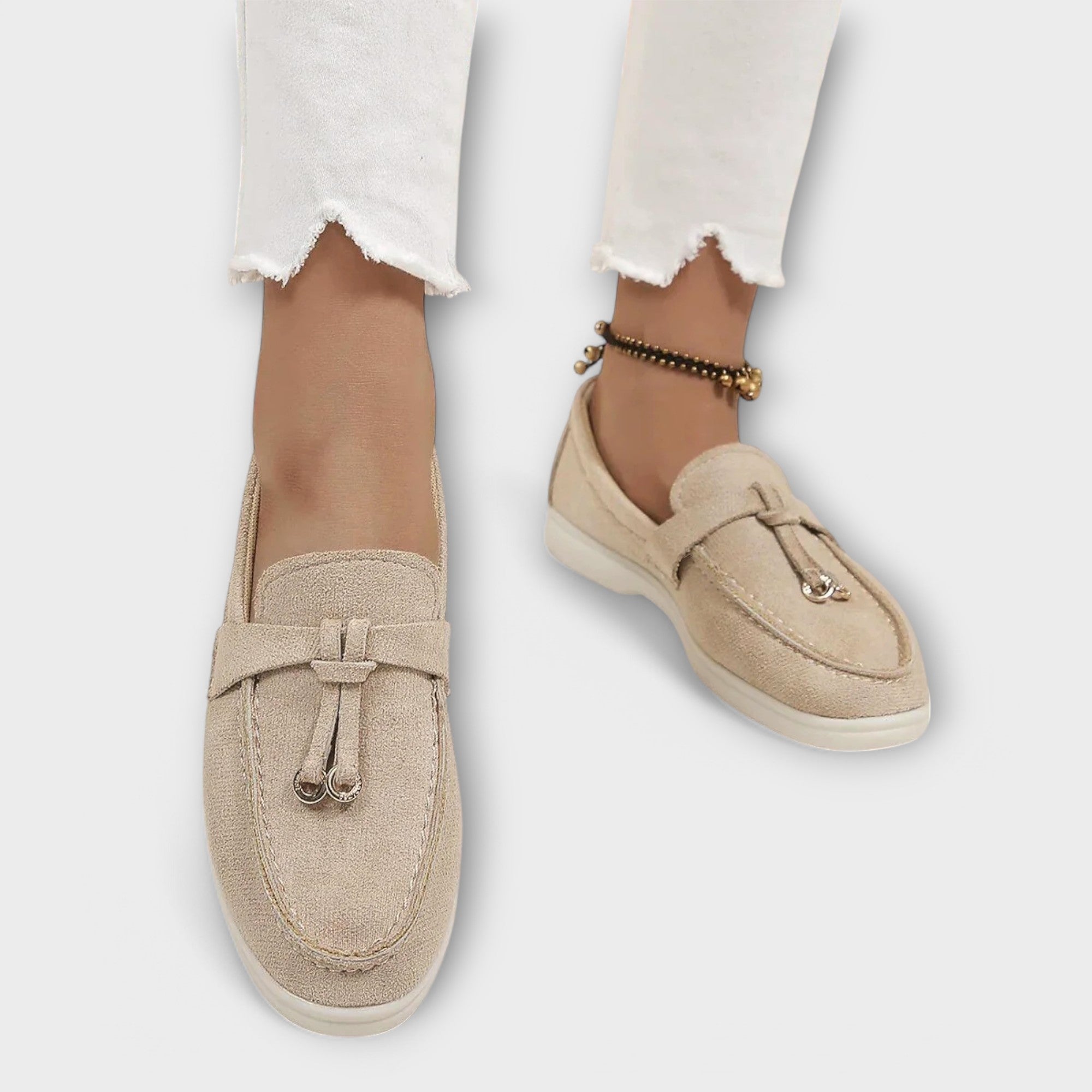 Veronika Sophisticated Loafers with Decorative Lace