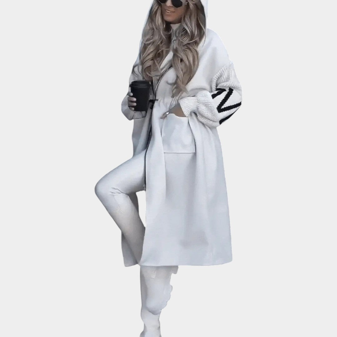 Elegant winter jacket with hood